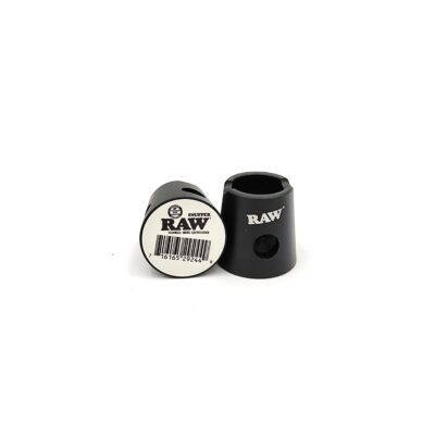 La Magnetic Cone Snuffer RAW è l'accessorio portatile per spegnere i joint, mantenere in ordine lo spazio fumatori e godere di praticità e funzionalità.
